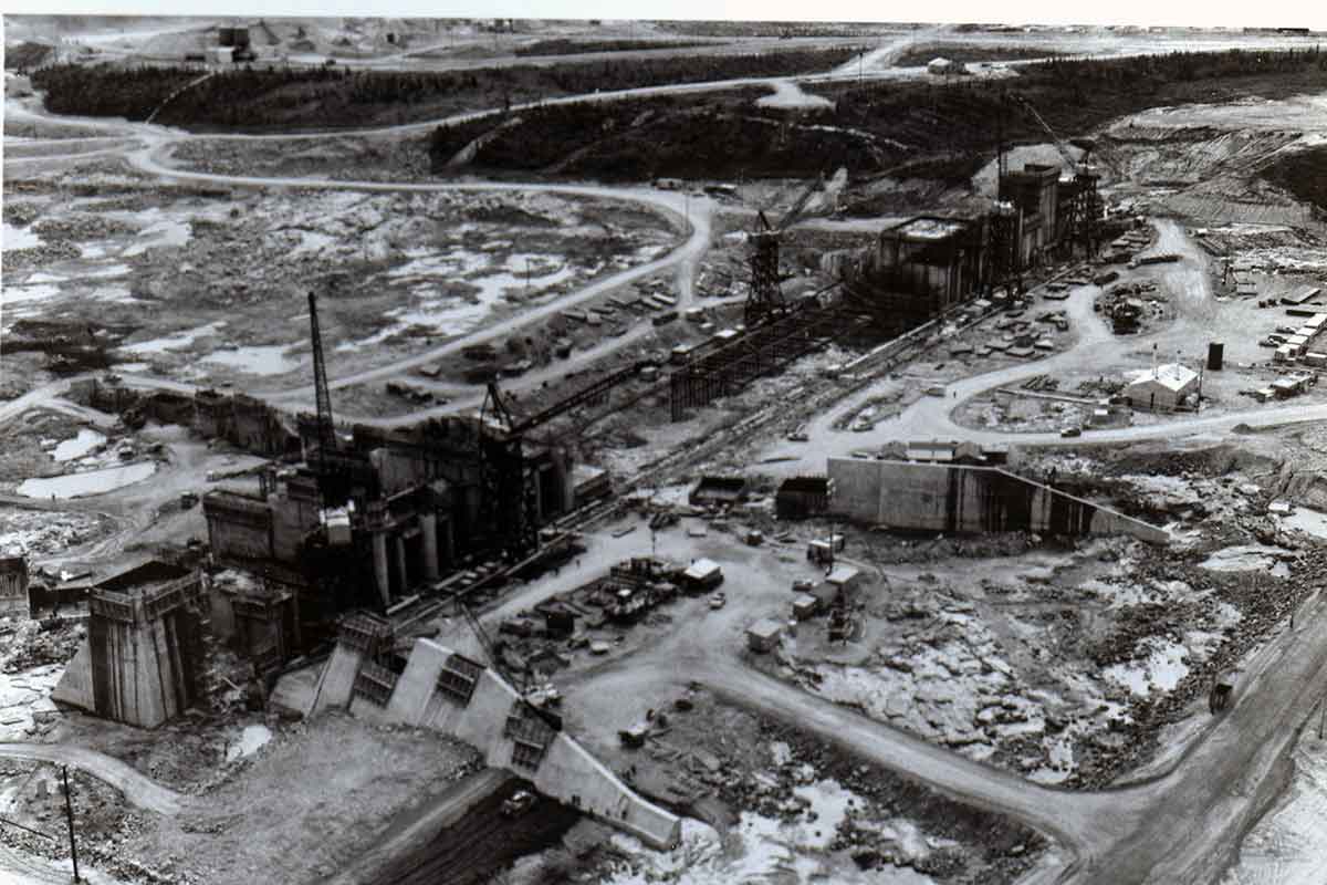 Kettle site during early construction.