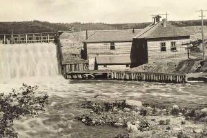 Photo of the first hydroelectric generating station in Brandon, 1900.
