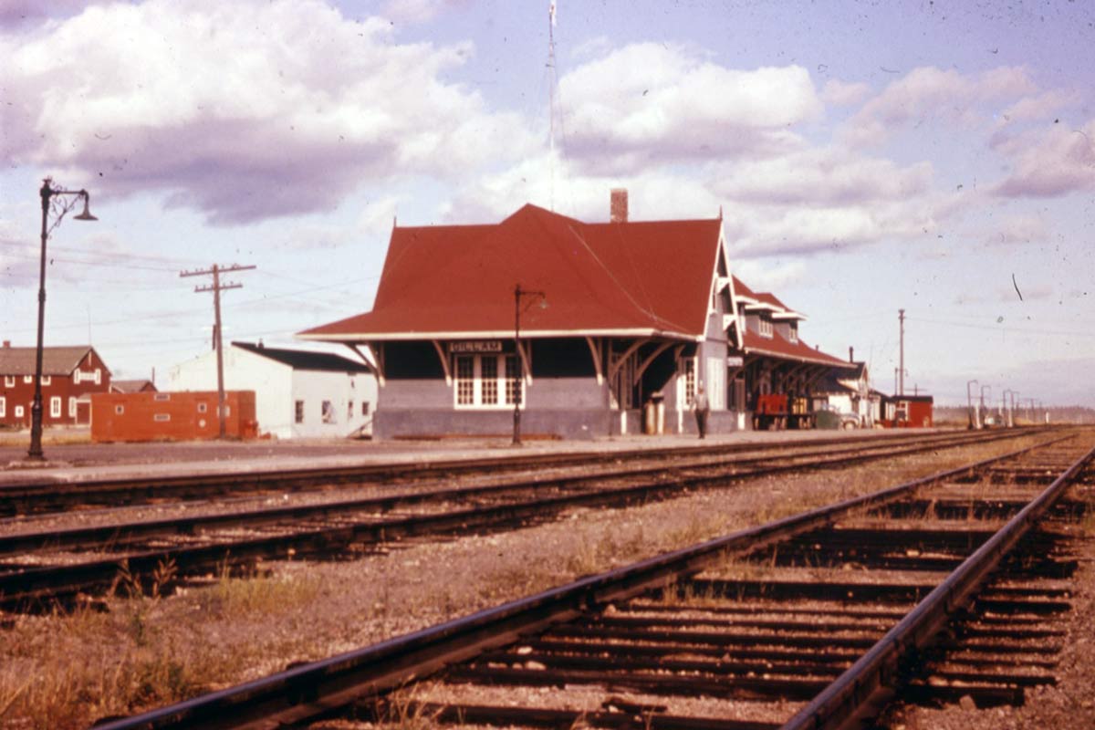 Gillam train station.